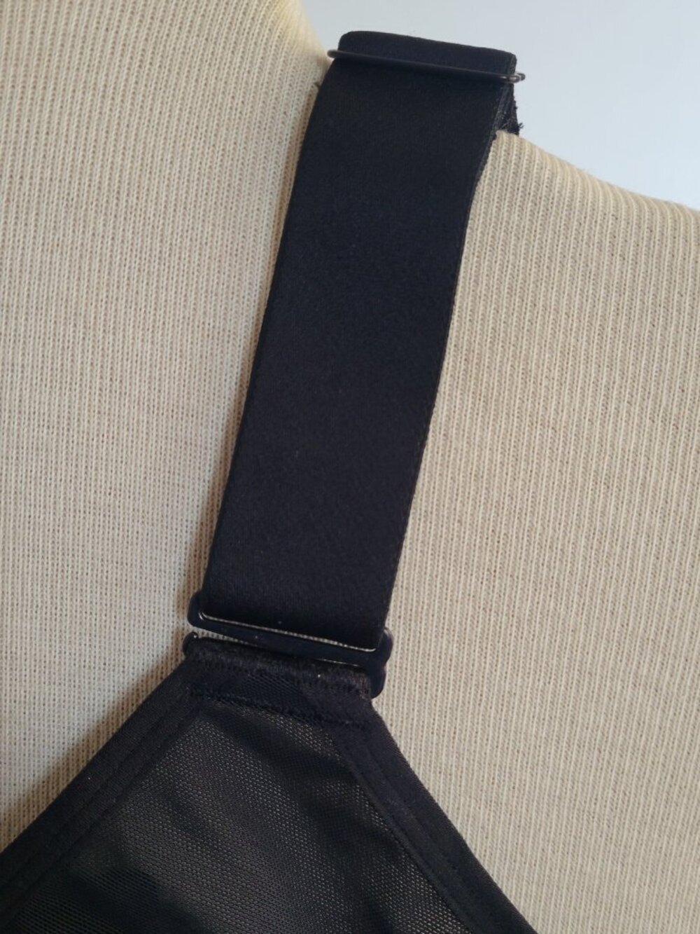 Cacique for Livi Active Sports Bra 46C | High Impact Max Support Plus - Picture 15 of 15